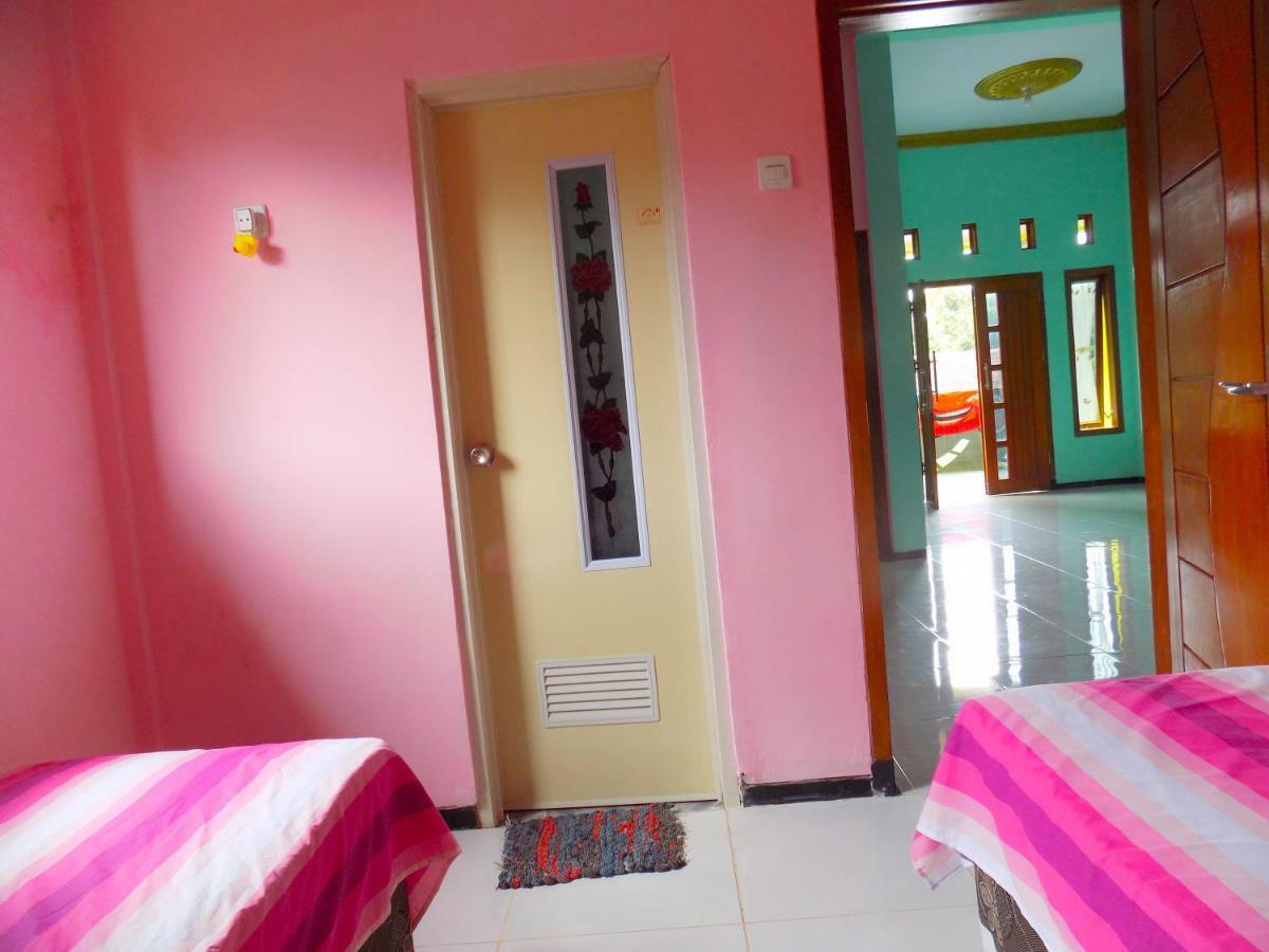 Tamansuruh Osingvacation Bed & Breakfast エクステリア 写真
