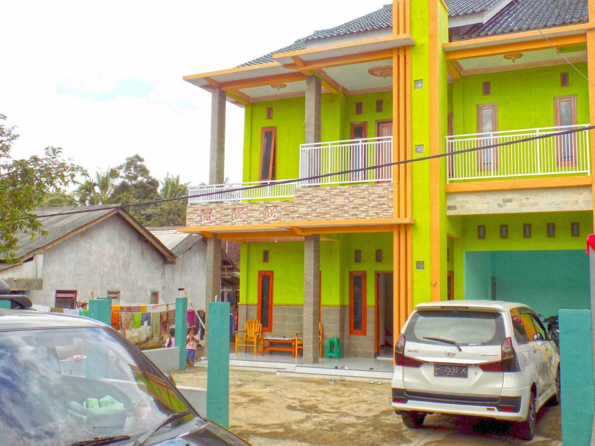 Tamansuruh Osingvacation Bed & Breakfast エクステリア 写真